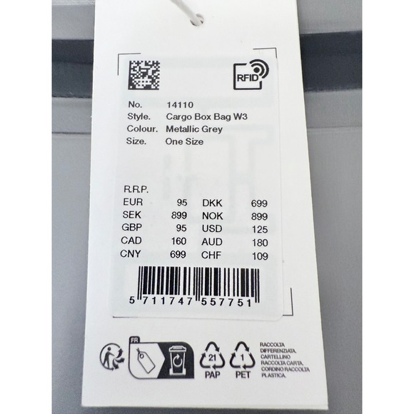 NWT Rains Cargo Box Bag in Metallic Gray  $135 - Picture 3 of 6